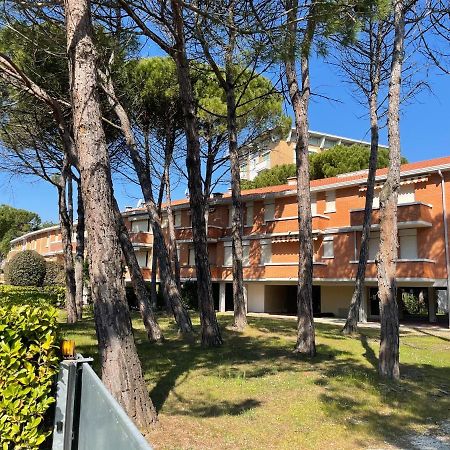 Twin Pine Trees Flats, Near Beach Bibione Exteriér fotografie